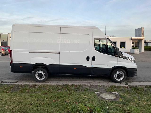 2021 iveco daily lichte vrachtwagen - afbeelding 25 van  28