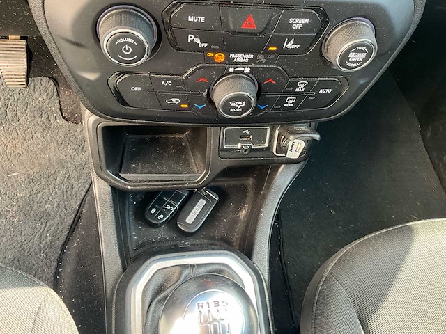 2021 jeep renegade personenauto - afbeelding 17 van  42