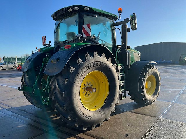 2021 john deere 6r230 vierwielaangedreven landbouwtractor - afbeelding 21 van  25