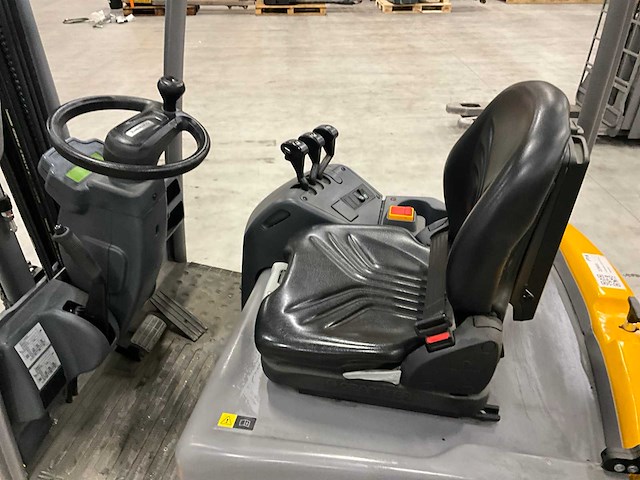 2021 jungheinrich efg113 vorkheftruck - afbeelding 2 van  17