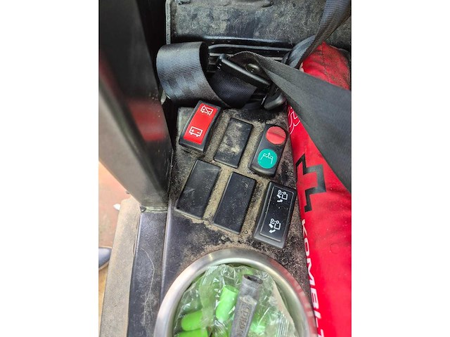 2021 kärcher m250 zelfrijdende veegmachine - afbeelding 7 van  18