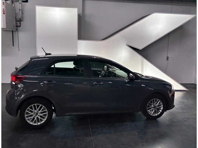 2021 kia rio 1.2i benzine hatchback personenauto - afbeelding 25 van  27