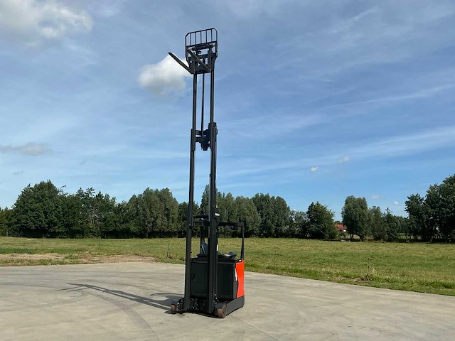 2021 linde r14 reach truck - afbeelding 7 van  54