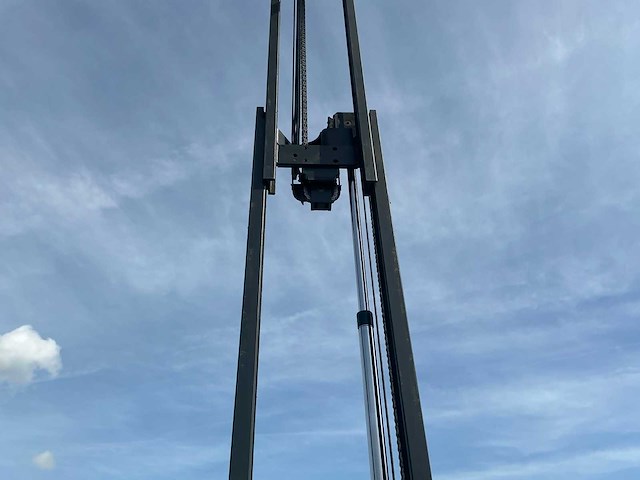 2021 linde r14 reach truck - afbeelding 11 van  54