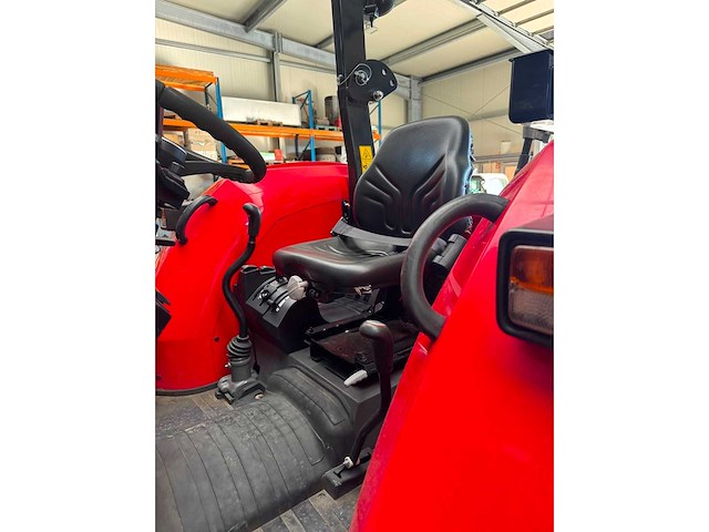 2021 massey ferguson 4708 met fl.3416x voorlader - vierwielaangedreven landbouwtractor - afbeelding 8 van  11