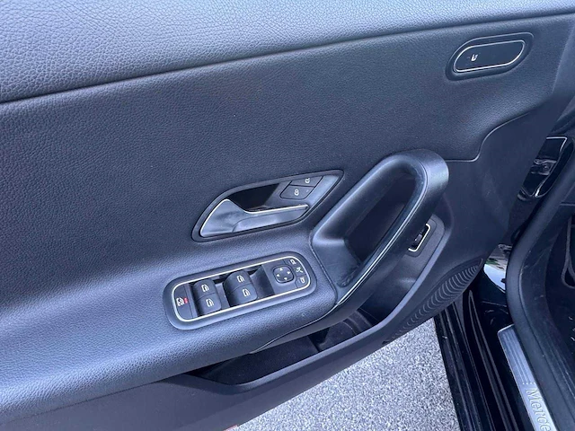 2021 mercedes-benz a 250 e - afbeelding 30 van  38