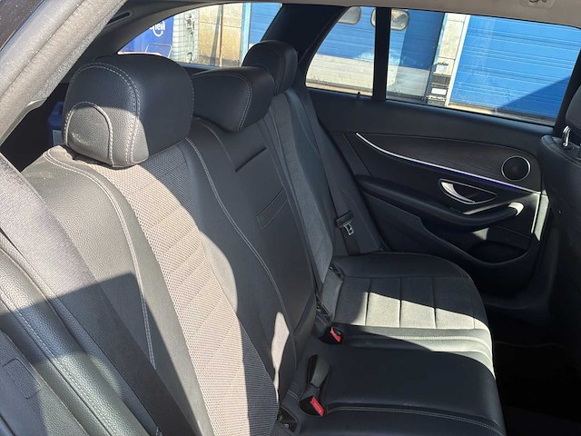 2021 mercedes-benz e 220 personenauto - afbeelding 25 van  42