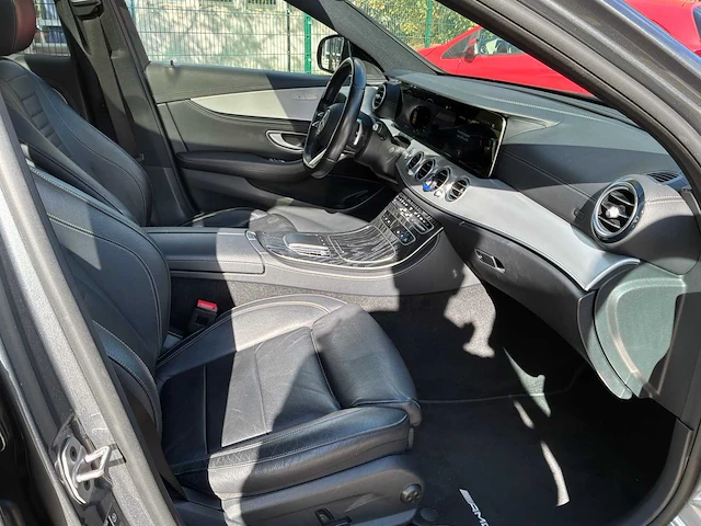 2021 mercedes-benz e-klasse w213 e 300 van amg line car - afbeelding 25 van  40