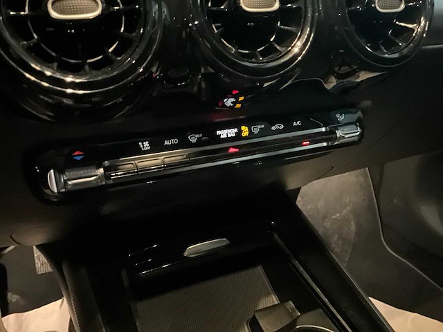 2021 mercedes-benz glb 180 - afbeelding 14 van  33