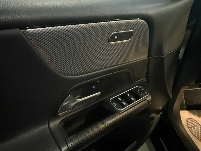 2021 mercedes-benz glb 180 - afbeelding 8 van  33