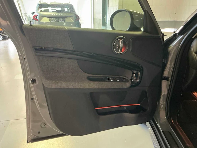 2021 mini cooper countryman one d - afbeelding 2 van  25