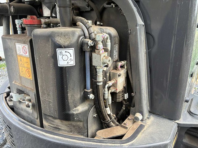 2021 new holland e26c - hydraulische graafmachine - afbeelding 7 van  15