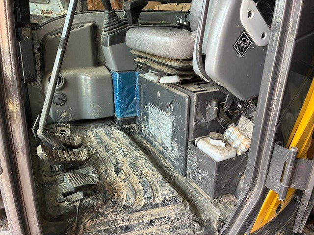 2021 new holland e26c - hydraulische graafmachine - afbeelding 18 van  18