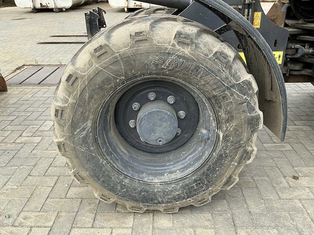 2021 new holland w80c lr wiellader met 2 bakken, palletvork en ap-leveler - afbeelding 11 van  49