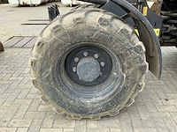 2021 new holland w80c lr wiellader met 2 bakken, palletvork en ap-leveler - afbeelding 11 van  49