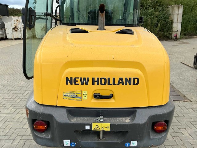 2021 new holland w80c lr wiellader met 2 bakken, palletvork en ap-leveler - afbeelding 20 van  49