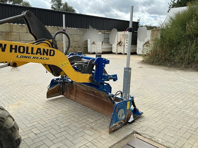 2021 new holland w80c lr wiellader met 2 bakken, palletvork en ap-leveler - afbeelding 28 van  49