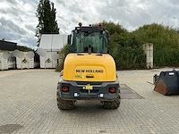 2021 new holland w80c lr wiellader met 2 bakken, palletvork en ap-leveler - afbeelding 34 van  49
