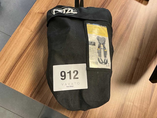 2021 petzl veiligheidsharnas - afbeelding 1 van  3