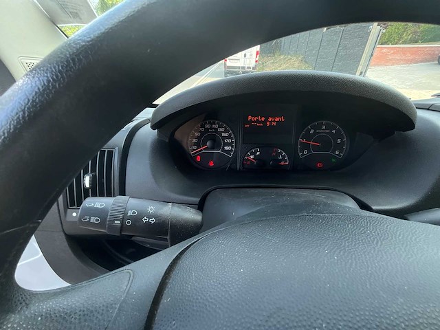 2021 peugeot boxer 2 bluehdi 140 l2h1 auto - afbeelding 17 van  37