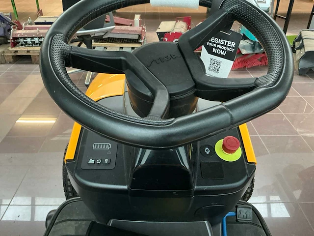 2021 stiga e-ride mulcher s300/sdst 98li 48 v1 accu zitmaaier - afbeelding 1 van  8