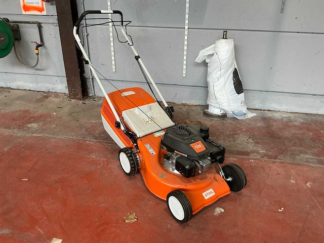 2021 stihl rm 248t grasmaaier - afbeelding 1 van  3