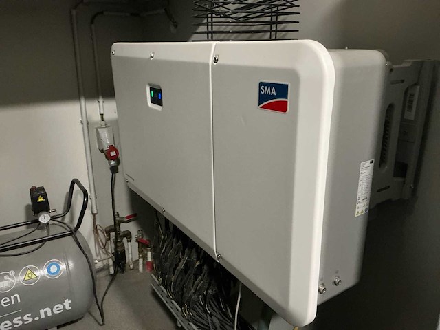 2021 sunpower t5 327w industriële zonnepanelen installatie (462x) - afbeelding 5 van  9