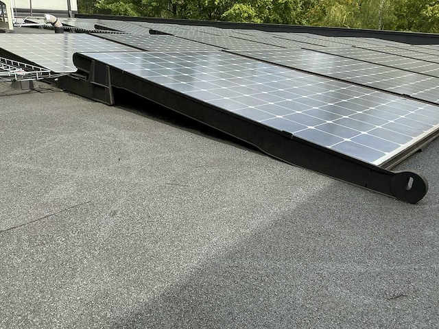2021 sunpower t5 327w industriële zonnepanelen installatie (462x) - afbeelding 17 van  17