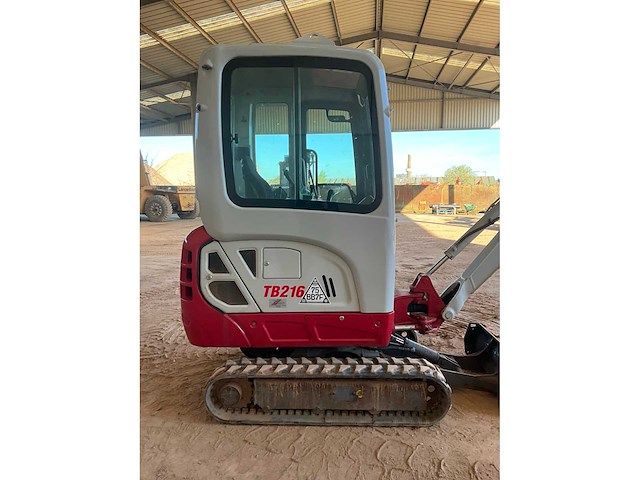 2021 takeuchi tb216 minigraafmachine - afbeelding 16 van  28
