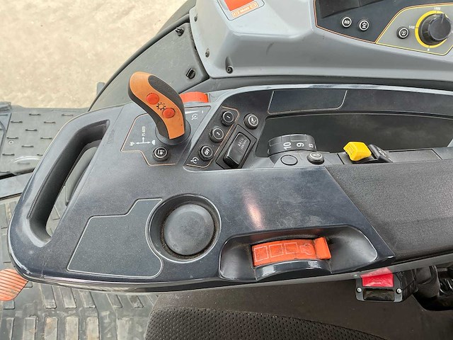 2021 valtra t series t174es vierwielaangedreven landbouwtractor - afbeelding 20 van  24