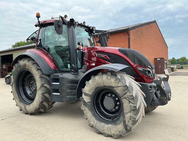 2021 valtra t series t174es vierwielaangedreven landbouwtractor - afbeelding 3 van  24