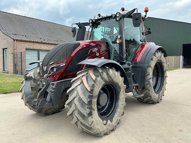 2021 valtra t series t174es vierwielaangedreven landbouwtractor - afbeelding 1 van  24