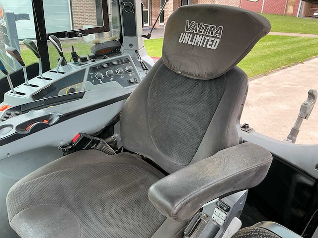 2021 valtra t series t174es vierwielaangedreven landbouwtractor - afbeelding 15 van  24