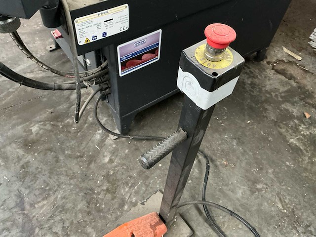 2022 bekamac bmsy 230 dgh metalen horizontale bandzaagmachine - afbeelding 10 van  10