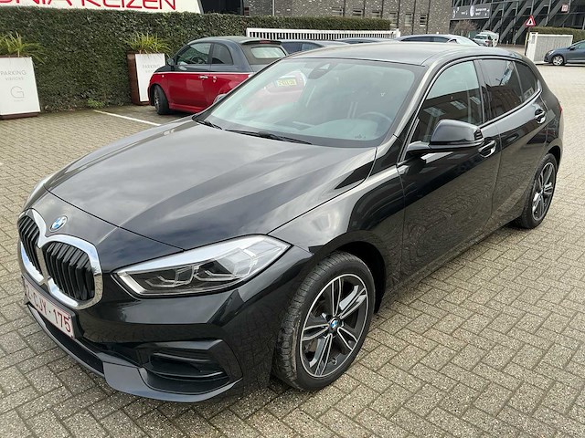 2022 bmw 116i ia personenauto - afbeelding 1 van  23