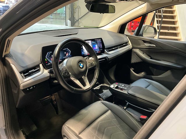 2022 bmw 218d active tourer - afbeelding 19 van  48