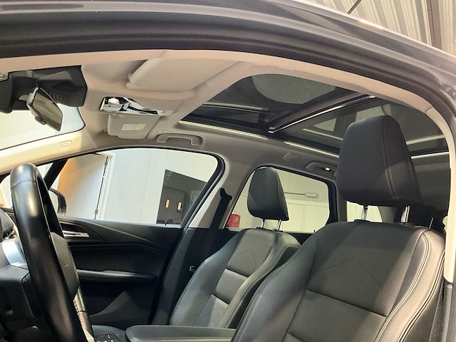 2022 bmw 218d active tourer - afbeelding 21 van  48