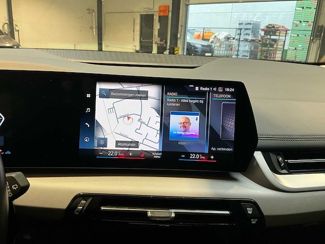 2022 bmw 218d active tourer - afbeelding 24 van  48