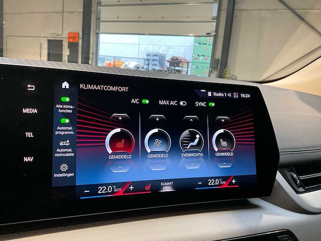 2022 bmw 218d active tourer - afbeelding 26 van  48