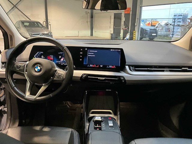 2022 bmw 218d active tourer - afbeelding 36 van  48