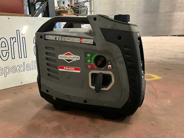 2022 briggs&stratton p2400 stroomgenerator - afbeelding 1 van  5