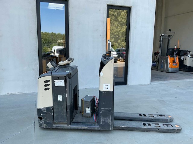 2022 crown gpc 3020 order picker - afbeelding 4 van  8