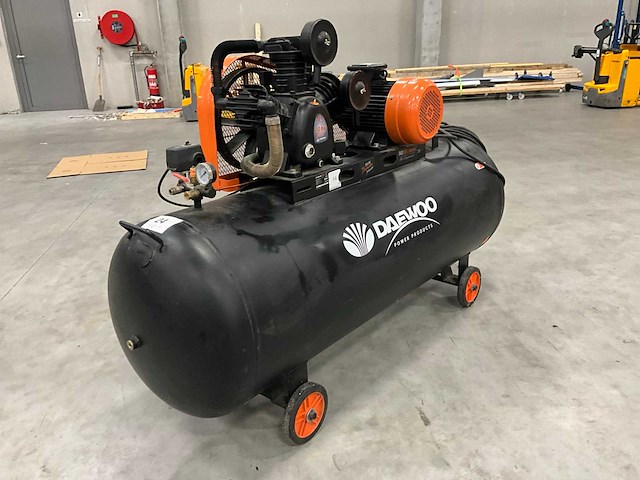 2022 daewoo daax500l schroefcompressor - afbeelding 13 van  15