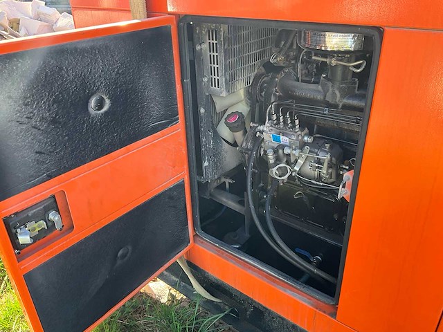 2022 daewoo gfs-25 generatorset - afbeelding 1 van  7