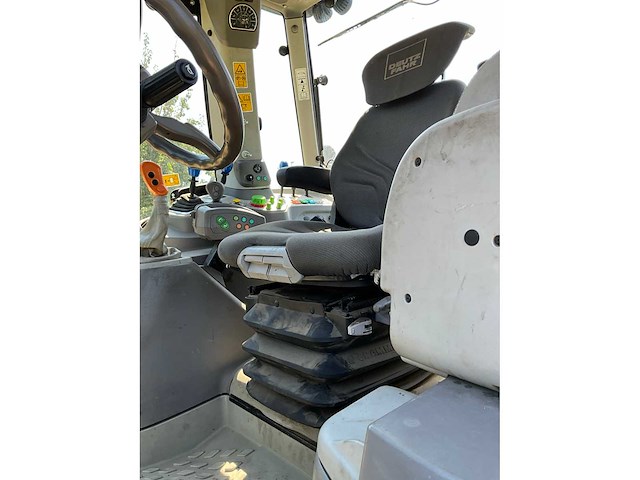 2022 deutz-fahr 6205 agrotron vierwielaangedreven landbouwtractor - afbeelding 2 van  32
