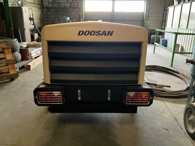 2022 doosan 7/55 luchtcompressor - afbeelding 16 van  20