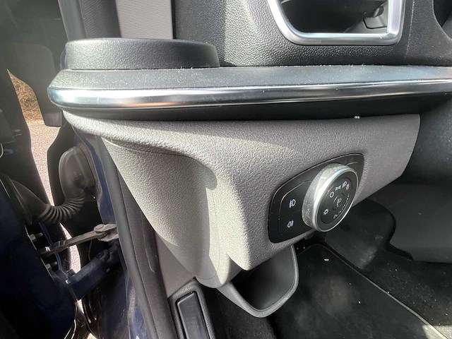 2022 ford tourneo custom - (8 zitplaatsen) - afbeelding 20 van  31