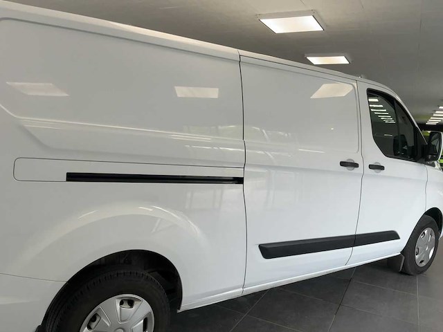 2022 ford transit custom 2.0 tdci 300 l2 trend lichte vrachtwagen - afbeelding 24 van  26