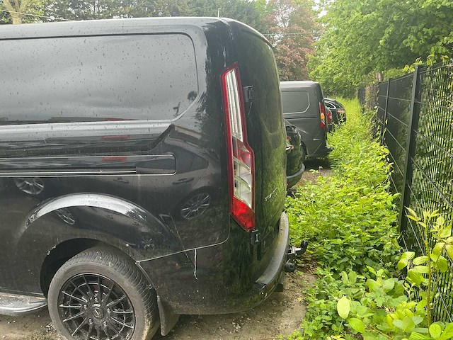 2022 ford transit custom zwart personenauto - afbeelding 17 van  34