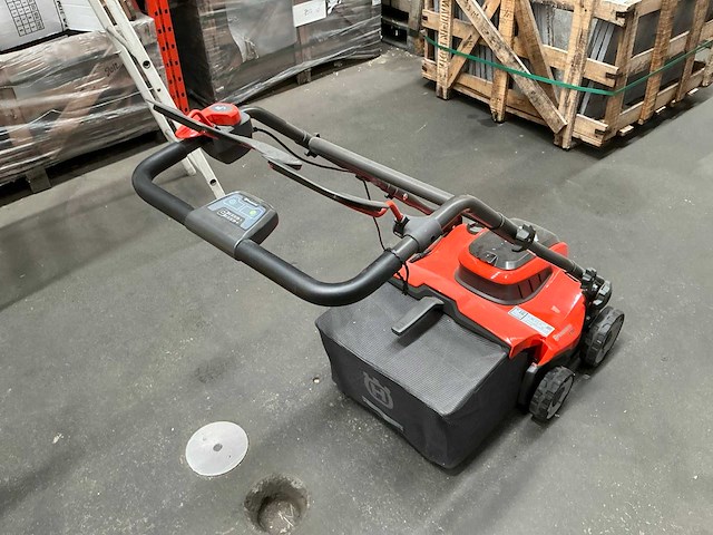 2022 husqvarna s138i accu verticuteermachine - afbeelding 7 van  11